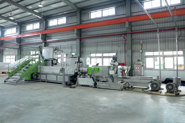 久鼎機械-回收造粒機